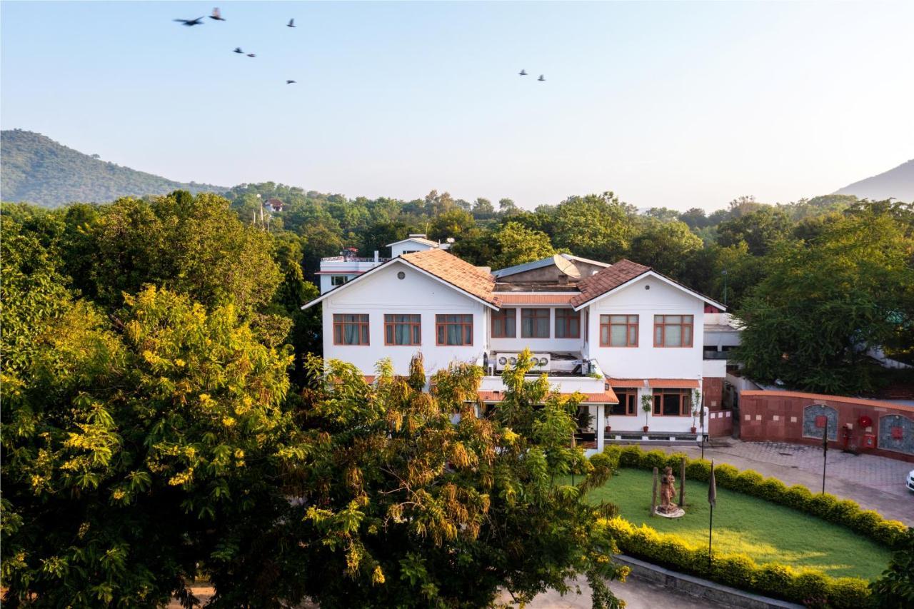 Amantra Shilpi Resort & Spa Udaipur Exterior photo